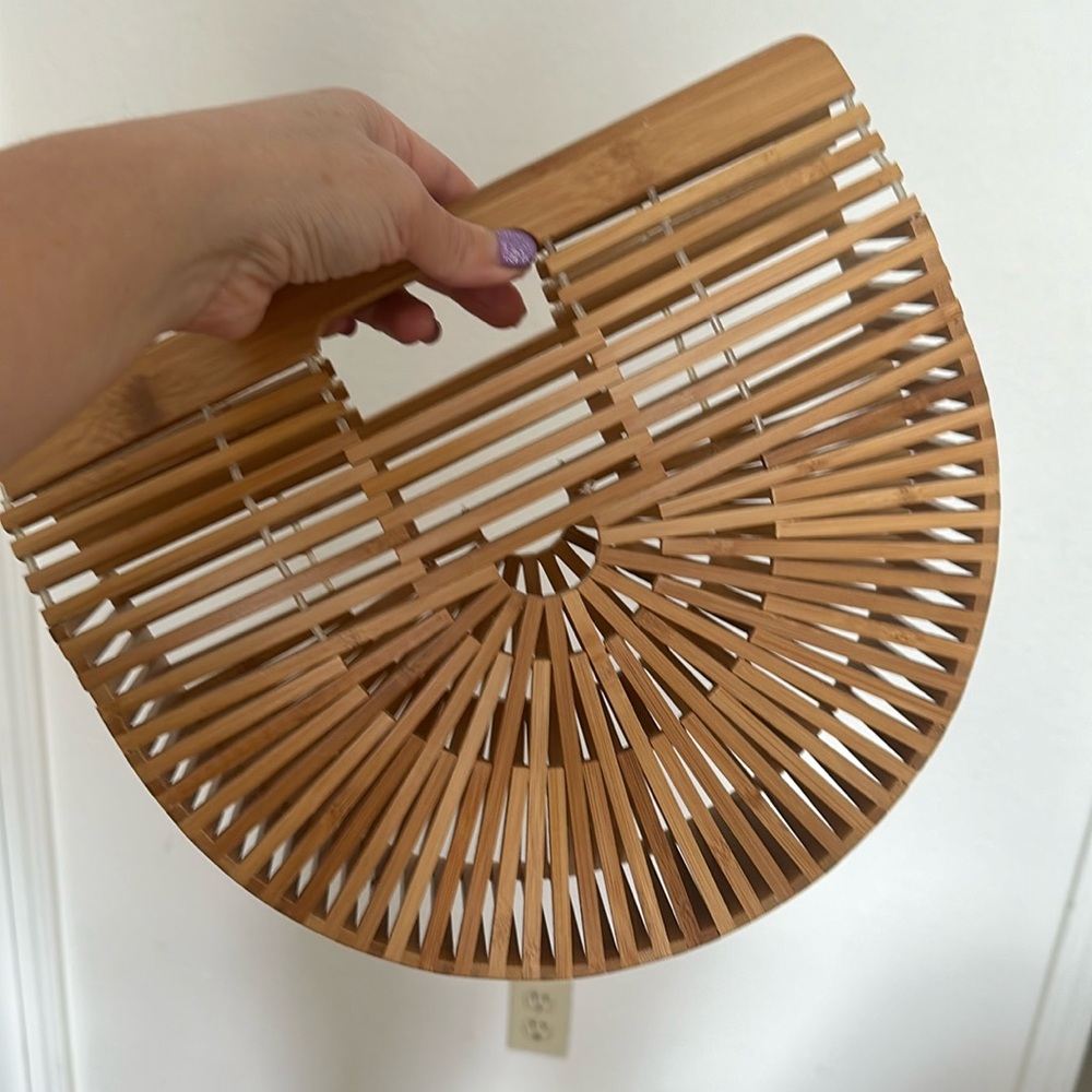 Hand bag